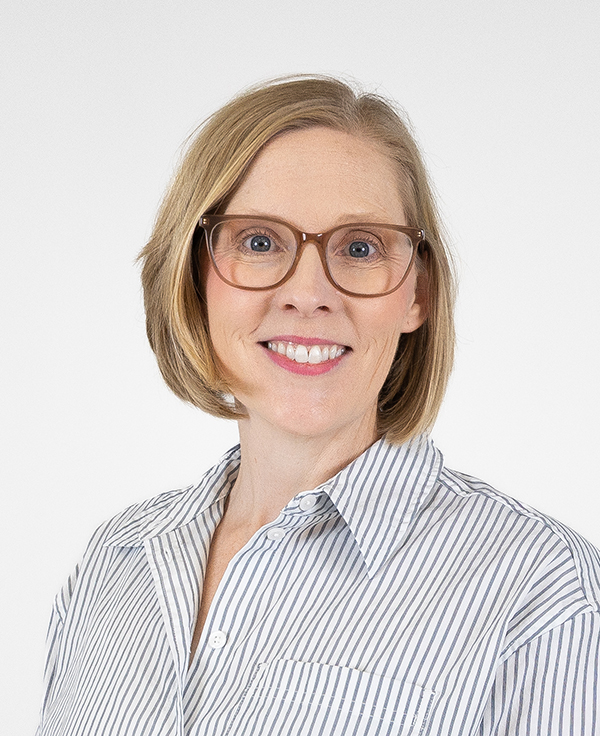 Joanna Cielocha headshot