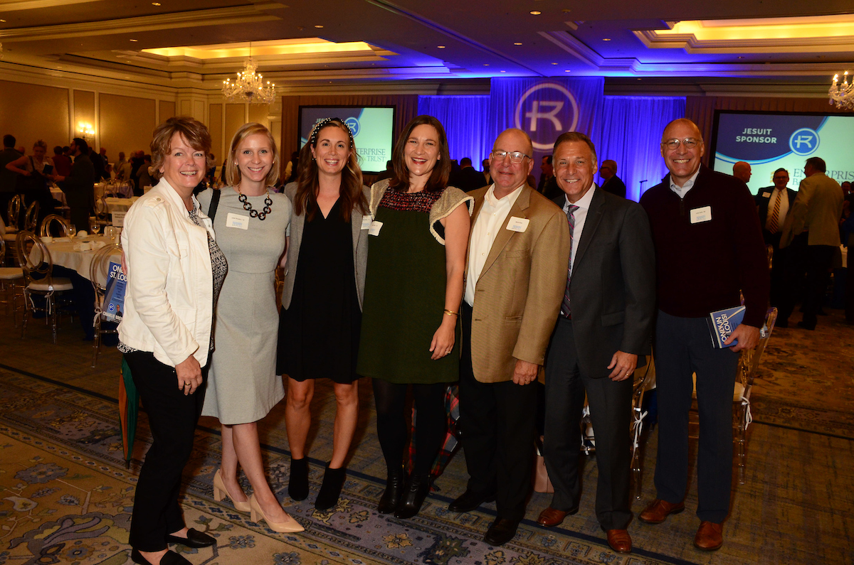 RU alumni pose for a group photo at a St. Louis event.