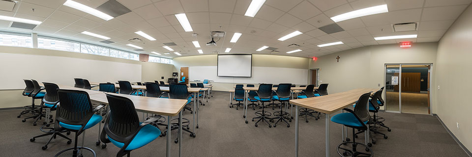 Panoramic view of Arrupe 116 classroom 