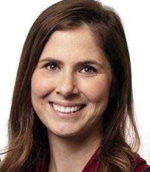Hilary Logan headshot