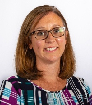 Sarah J. Hicks headshot