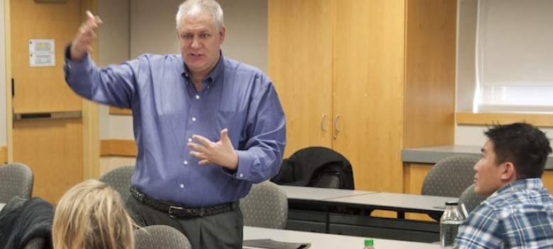 Faculty, Administrator Named Dean of College of Business, Influence and Information Analysis