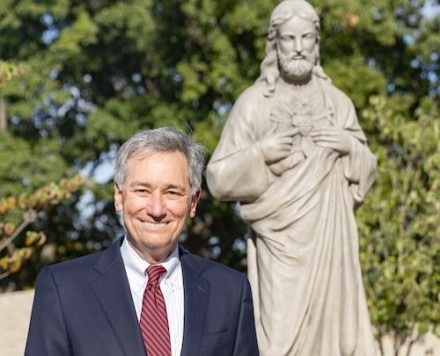 University Dedicates Sacred Heart of Jesus Statue